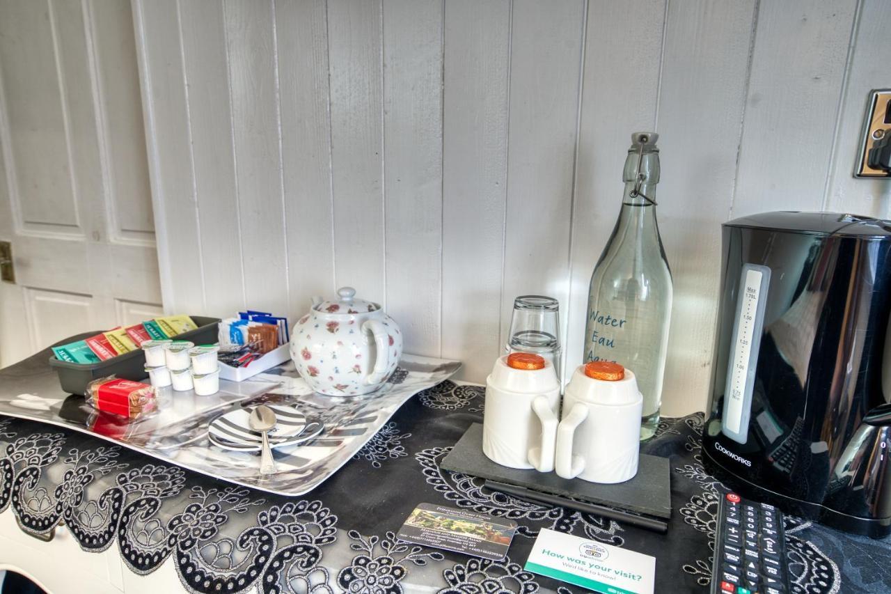Pitfaranne Guest House Inverness Bagian luar foto