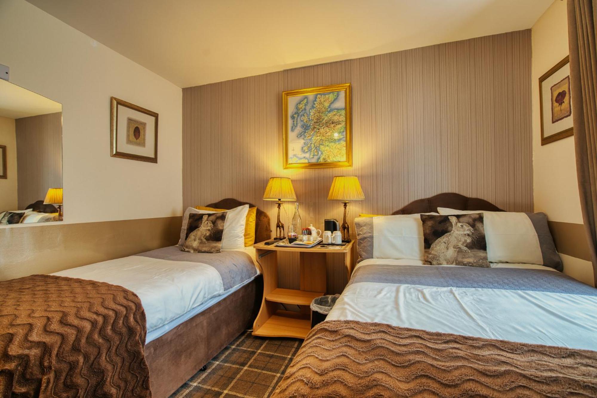 Pitfaranne Guest House Inverness Bagian luar foto