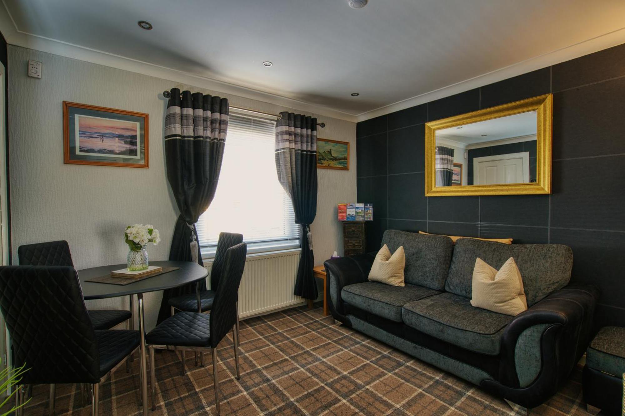 Pitfaranne Guest House Inverness Bagian luar foto