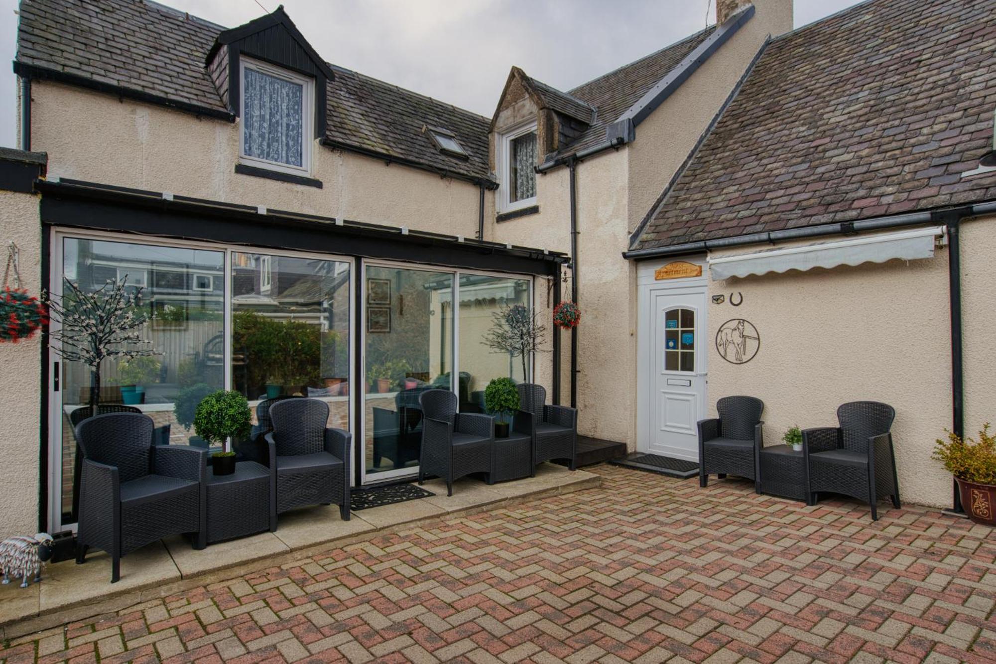 Pitfaranne Guest House Inverness Bagian luar foto