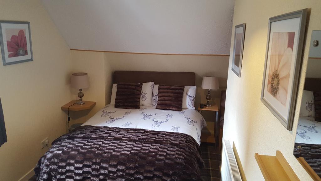 Pitfaranne Guest House Inverness Bagian luar foto